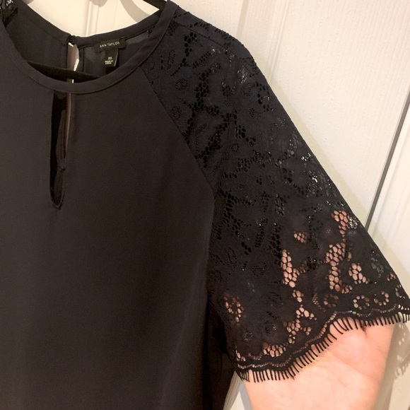 Ann Taylor Navy Short Sleeve Blouse with Floral Eyelash Lace Sleeves, XL - Picture 3 of 5